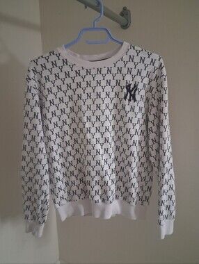 MLB New York Yankees Monogram Crewneck Sweatshirt